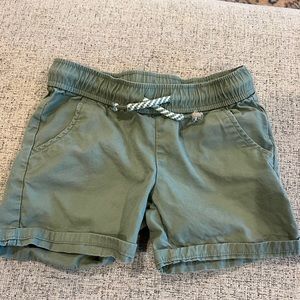 Cat & Jack Olive shorts XS (4-5) Girls’ shorts